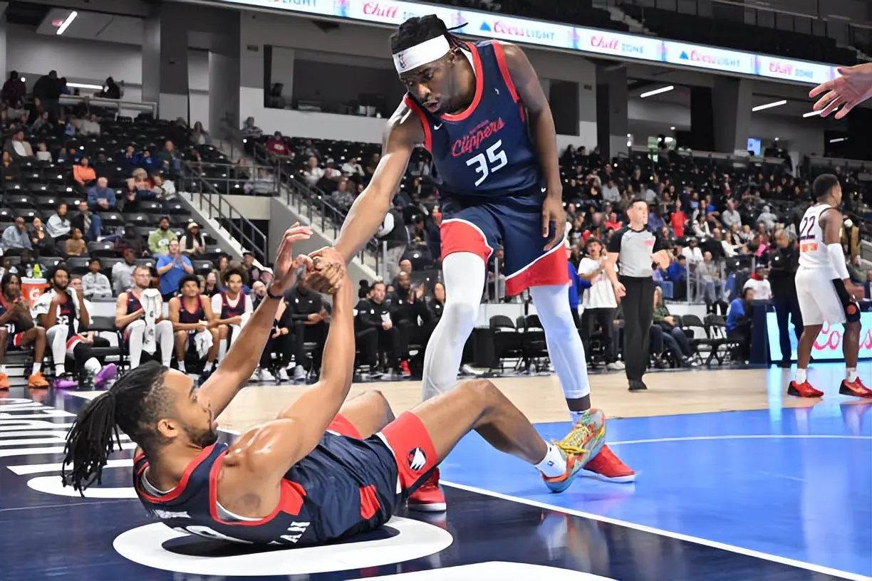 队替补中锋, 年OVC联