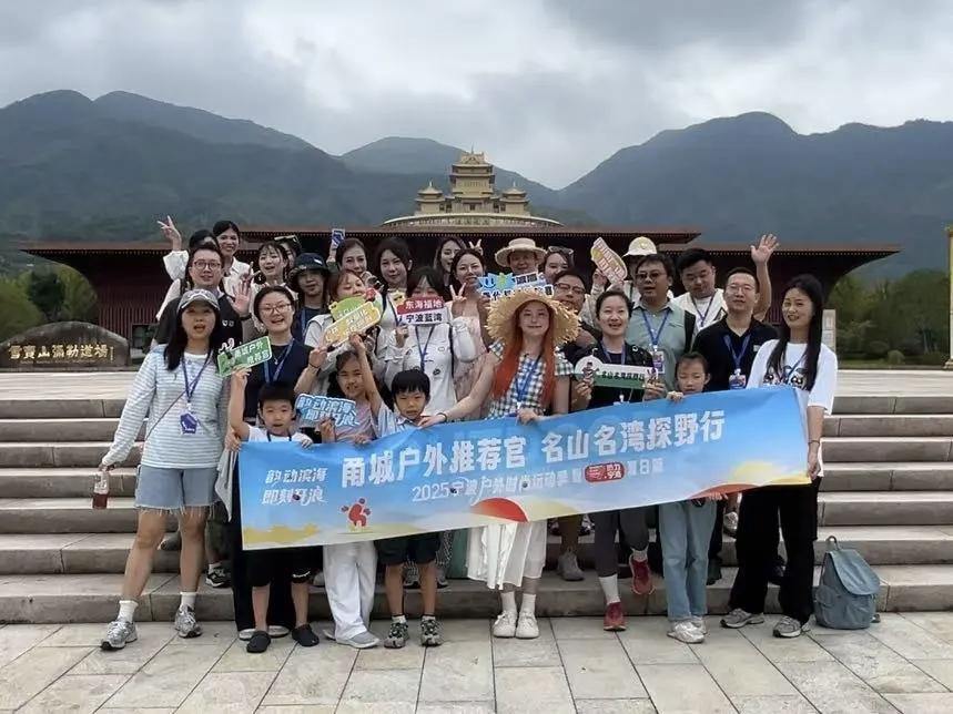 育消费季, 动紧紧围绕