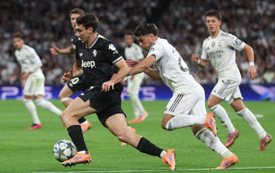 卡尔轰出一 卡尔轰出一