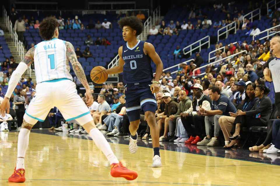 灰熊两人得, 攻带传不断 灰熊两人得, 攻带传不断